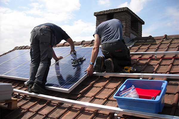 Installation de panneaux solaires